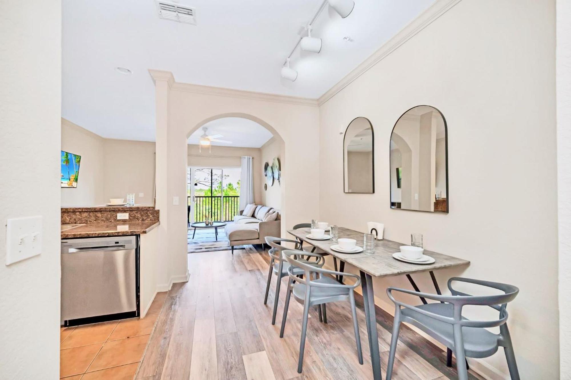 Bright 2Br Condo With Pool And Hot Tub - Near Disney! Orlando Zewnętrze zdjęcie